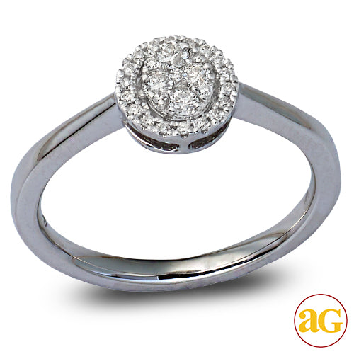 14KW 0.20CTW DIAMOND OVAL CLUSTER RING WITH ROUND