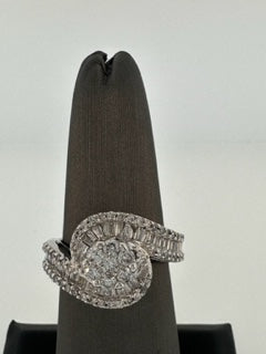1.00 Ct ladies Diamond Engagement Ring